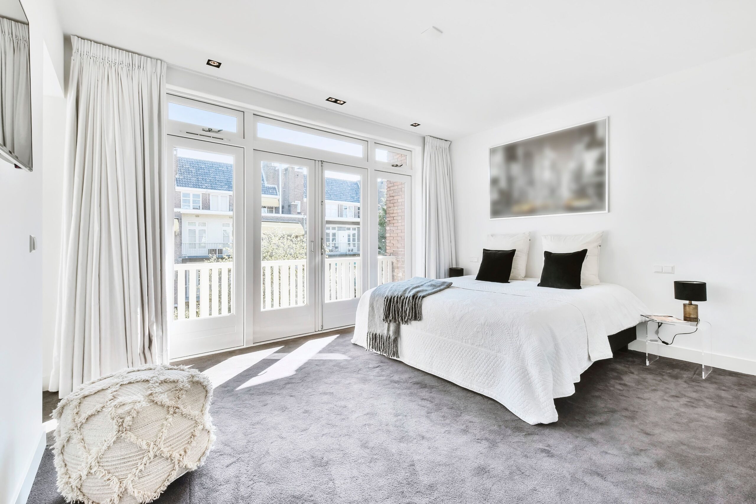 From Comfort to Style: Exploring 11 Benefits of Flooring Carpet