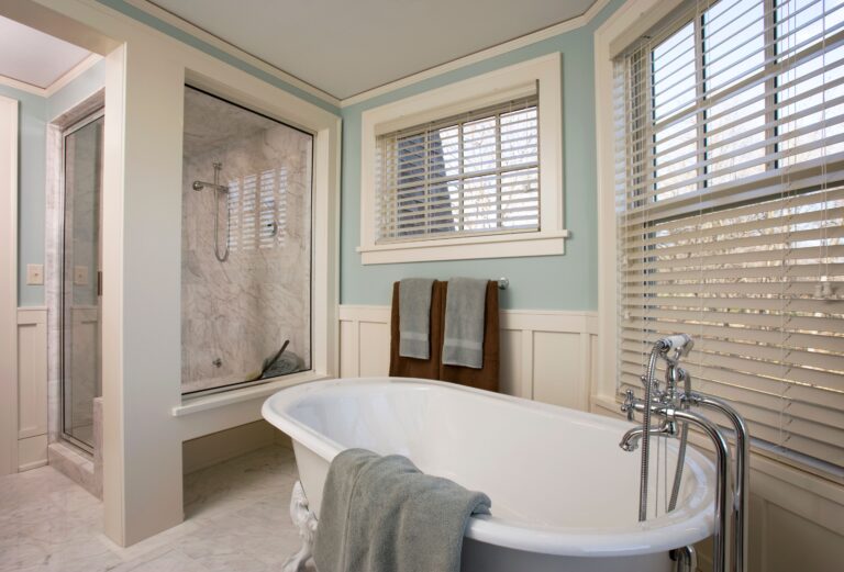 Maximizing Space Tips from Bathroom Remodeling Contractors in Allen TX – Nadine Floors