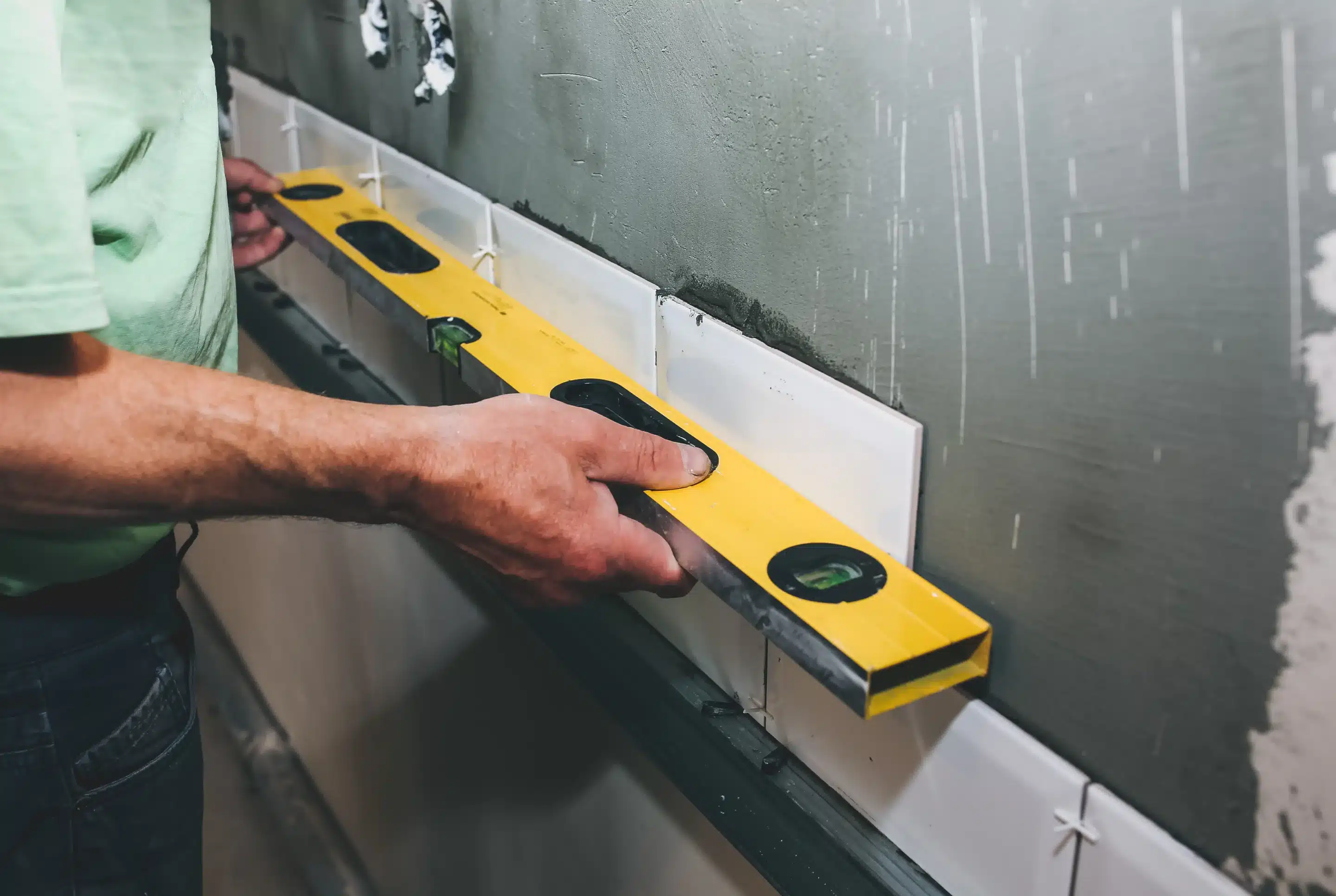 How to install tile backsplash 